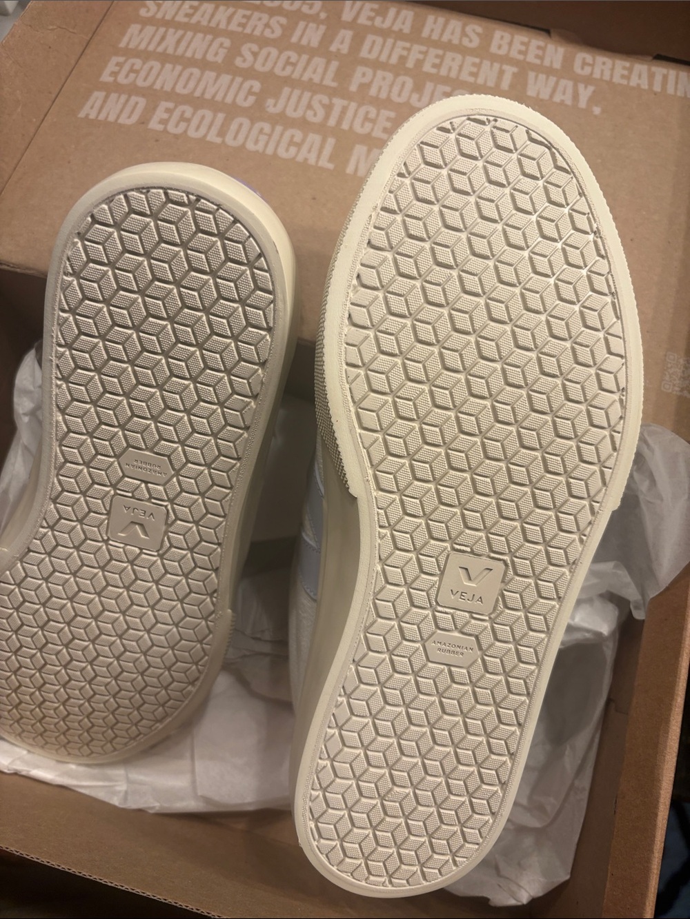 Veja Women's White Canvas Sneakers with Lavender V Logo - Picture 3 of 4